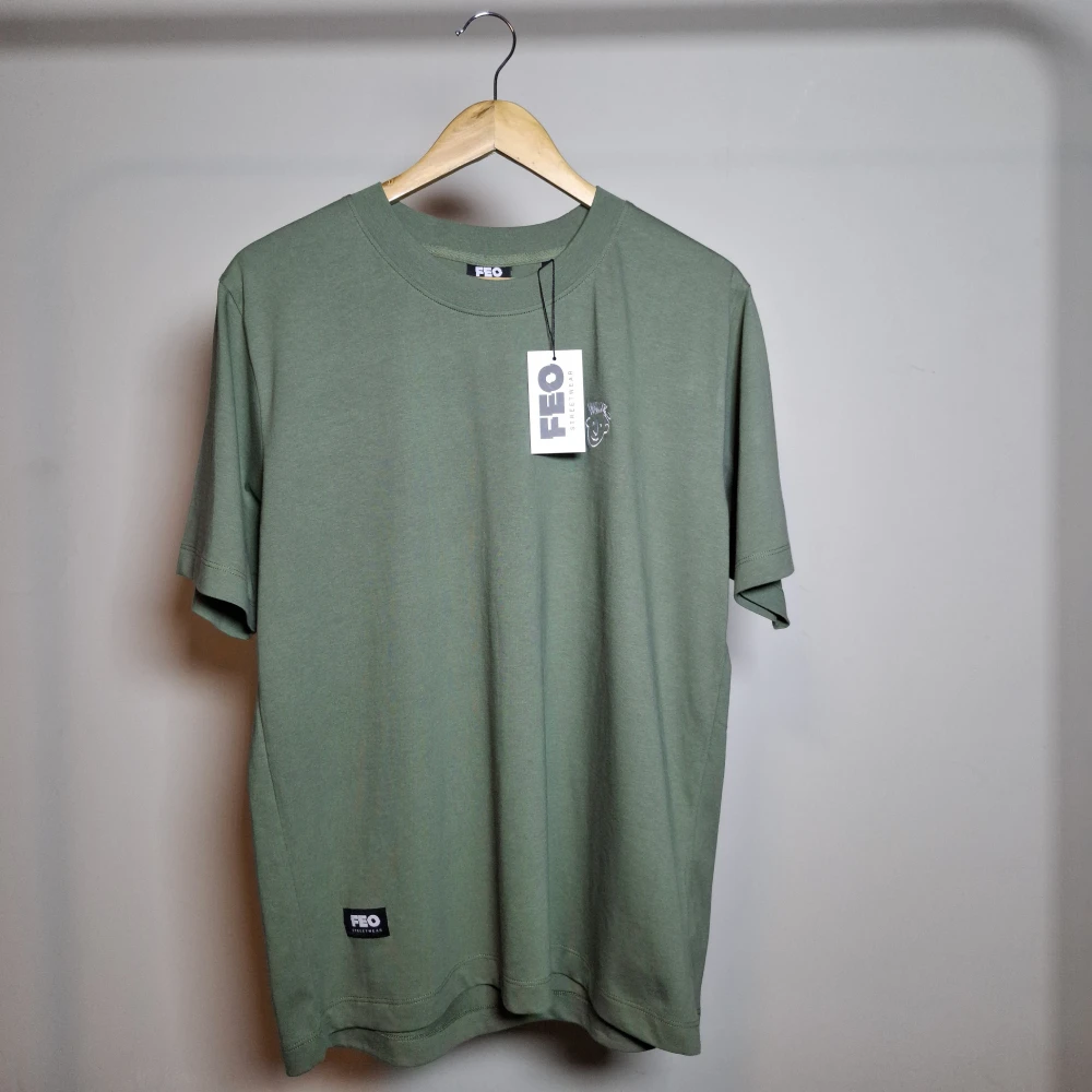 polo color verde algodón feo streetwear